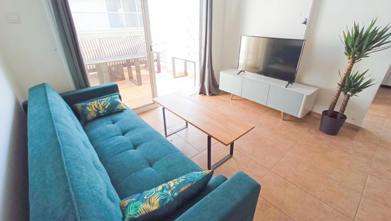 Luxury Private Rooms -Sea View, Netflix, Gym- 5 Min From Beach! - Private Room In Shared Apartment Larnaca Luaran gambar