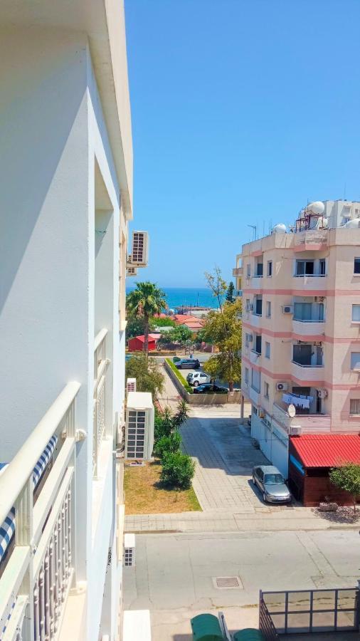 Luxury Private Rooms -Sea View, Netflix, Gym- 5 Min From Beach! - Private Room In Shared Apartment Larnaca Luaran gambar