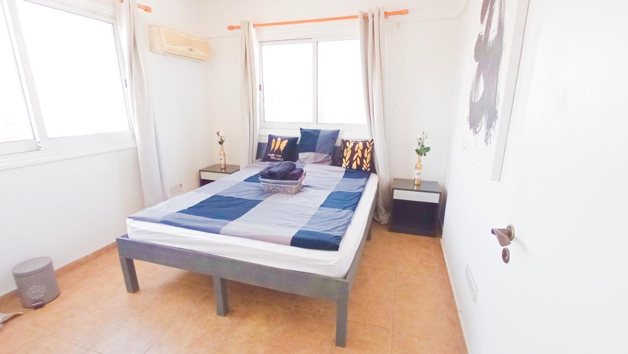 Luxury Private Rooms -Sea View, Netflix, Gym- 5 Min From Beach! - Private Room In Shared Apartment Larnaca Luaran gambar